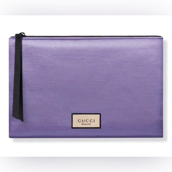 Gucci Beauty Limited Edition Metallic Purple Pouch Cosmetic Bag brand new - Picture 1 of 10